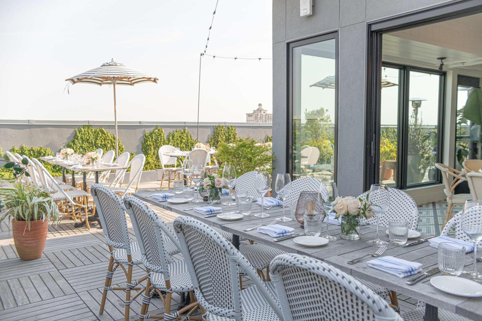 The Drayton Hotel Savannah, Curio Collection By Hilton Exterior photo