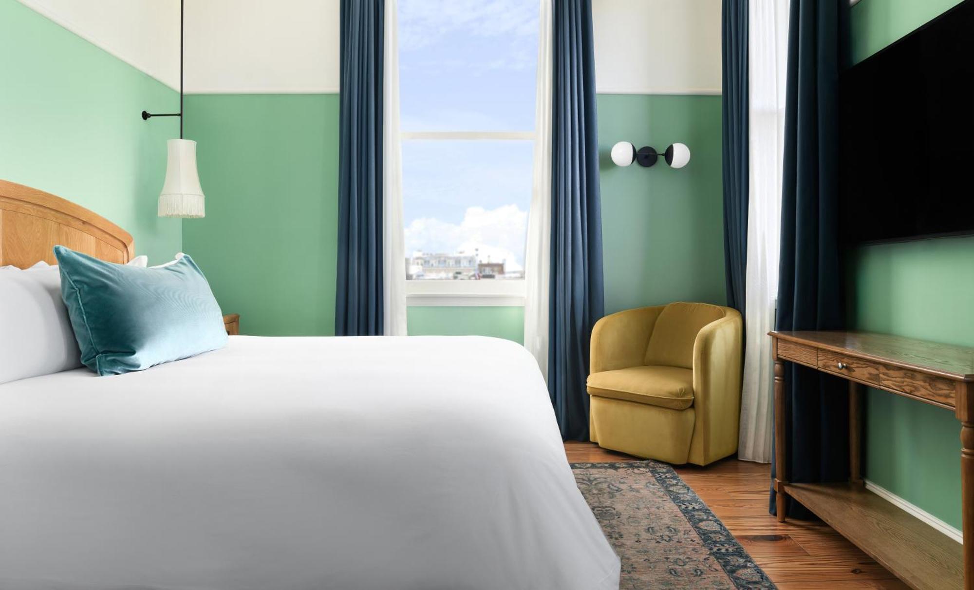 The Drayton Hotel Savannah, Curio Collection By Hilton Exterior photo