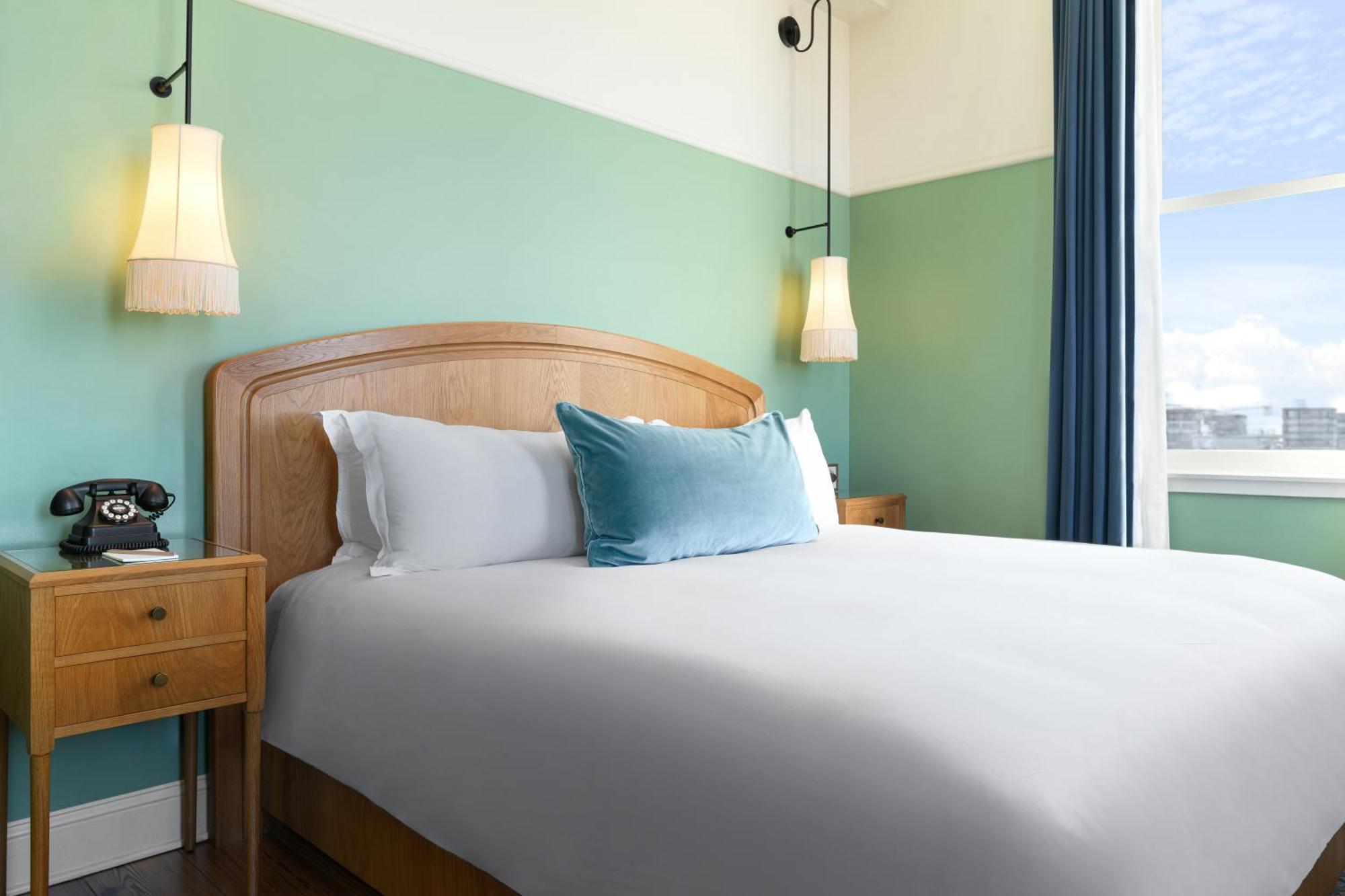 The Drayton Hotel Savannah, Curio Collection By Hilton Exterior photo